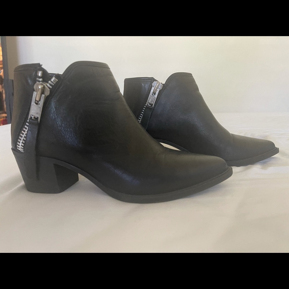 Steven by Steve Madden booties size 8.5
